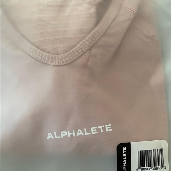 XS ALPHALETE V NECK CROP TOP - Picture 4 of 4